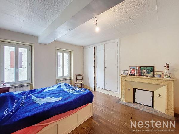 A Vendre Maison de ville en pierre de 111 m² au centre-ville de Valence-sur-Baïse