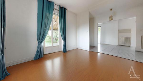 EXCLUSIVITE - Villa de charme des années 30 - 168 m² - Jardin arboré, piscine, terrasses - Calme et élégance