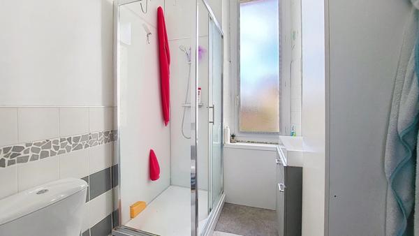 A VENDRE - Belle maison Toulousaine divisée en deux appartements