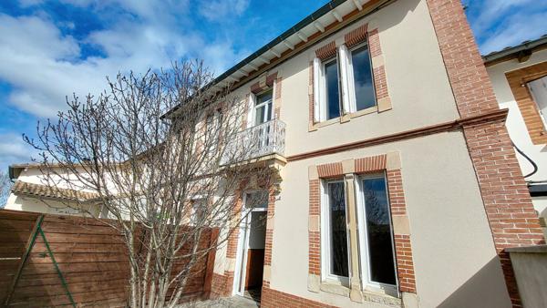 A VENDRE - Belle maison Toulousaine divisée en deux appartements