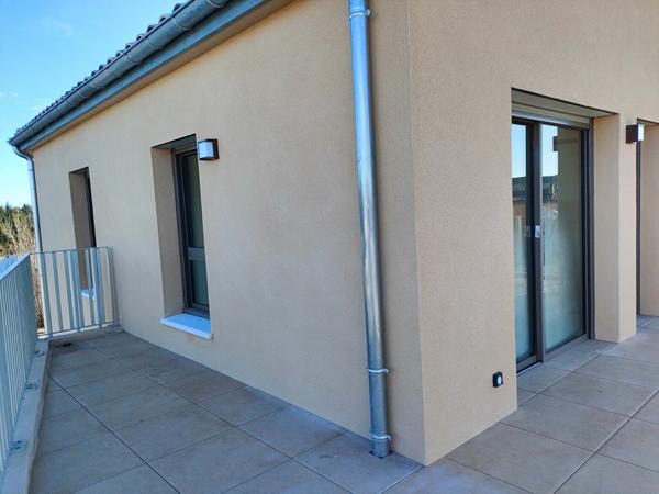 APPARTEMENT T4 91,63M² VIGNIERES AVEC TERRASSE ET PARKING