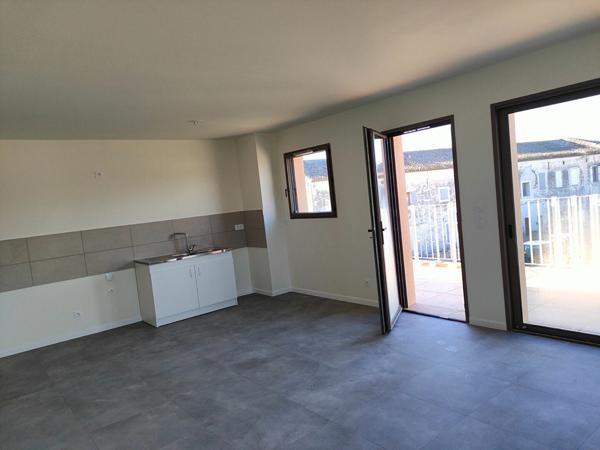 APPARTEMENT T4 91,63M² VIGNIERES AVEC TERRASSE ET PARKING