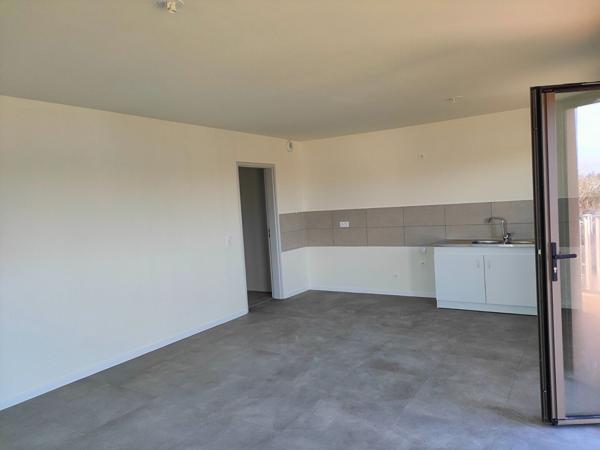 APPARTEMENT T4 91,63M² VIGNIERES AVEC TERRASSE ET PARKING