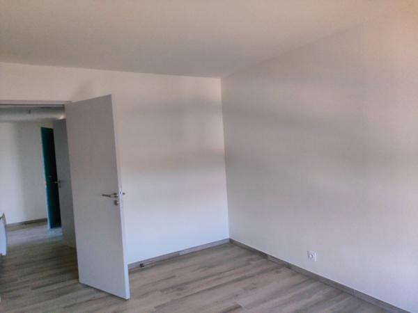 APPARTEMENT T4 91,63M² VIGNIERES AVEC TERRASSE ET PARKING