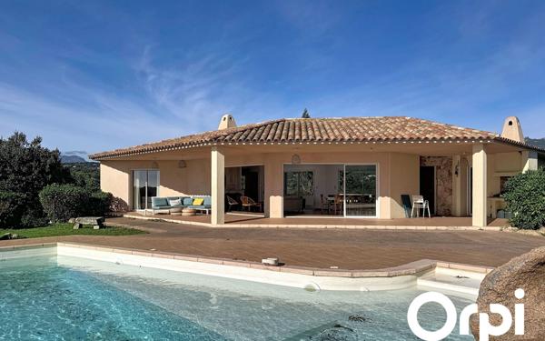 Maison à vendre    5 pièces •  Porto-Vecchio