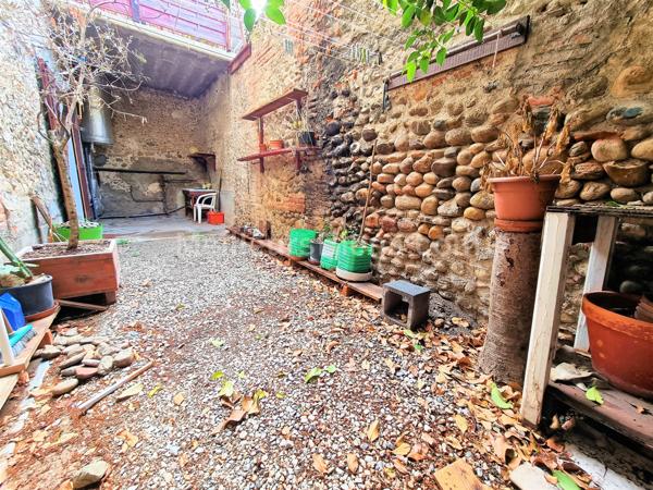  Maison T5 en 2 faces + grange de 60m2 au sol