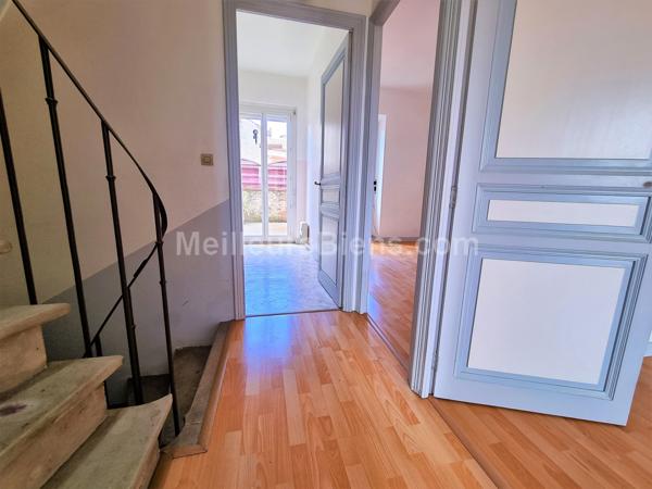  Maison T5 en 2 faces + grange de 60m2 au sol