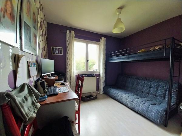 Joli plain-pied surélevé au coeur d'un charmant village