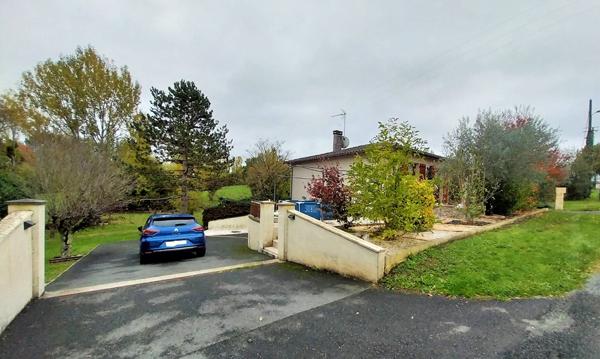 Joli plain-pied surélevé au coeur d'un charmant village