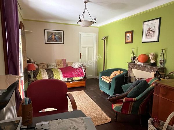 Maison idéalement située quartier Canclaux à Nantes, 2 chambres, beau jardin, un havre de paix!