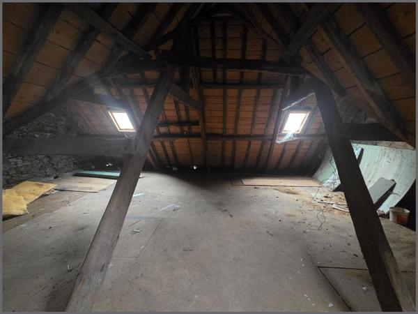 Maison à LA ROCHE-DERRIEN, 22450 - 4 pièces 100m²