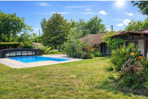 Propriété landaise rénovée avec dépendances