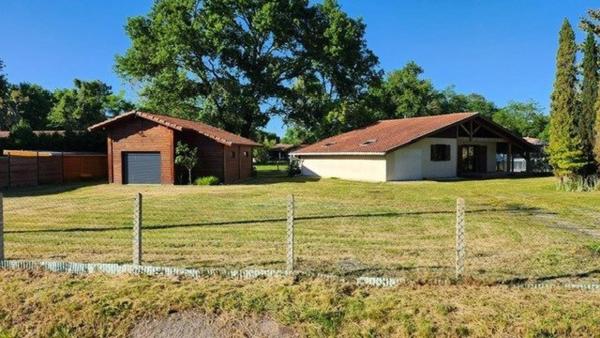 Propriété landaise rénovée avec dépendances