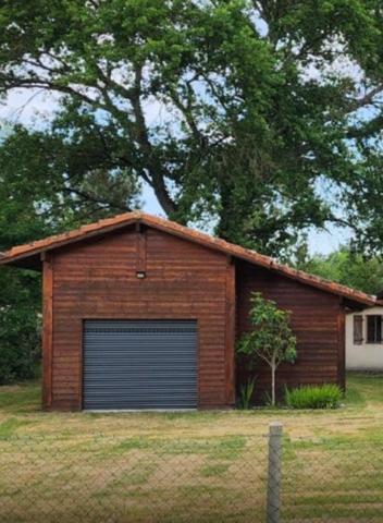 Propriété landaise rénovée avec dépendances