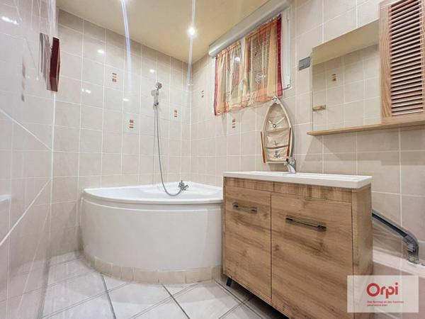 Maison à louer    4 pièces • 71,65 m2 Montluçon