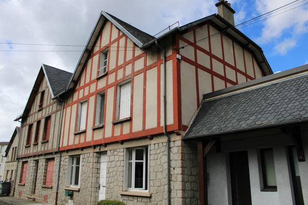 Maison bourgeoise RIOM-ES-MONTAGNES Riom es Montagnes (15400)