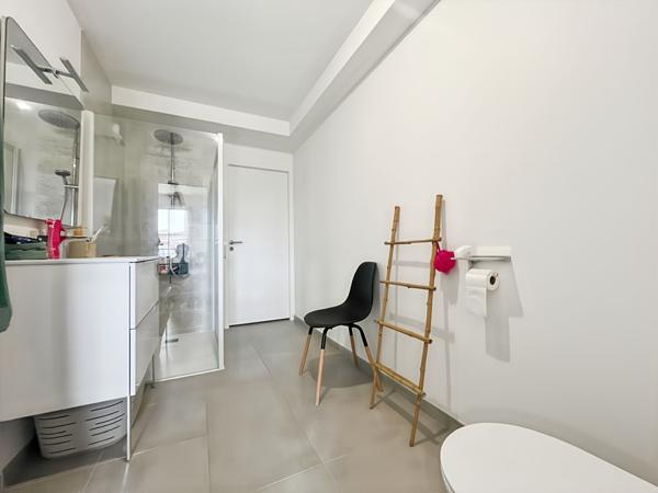 Apppartement T2 + PARKING COUVERT - RESIDENCE DE STANDING