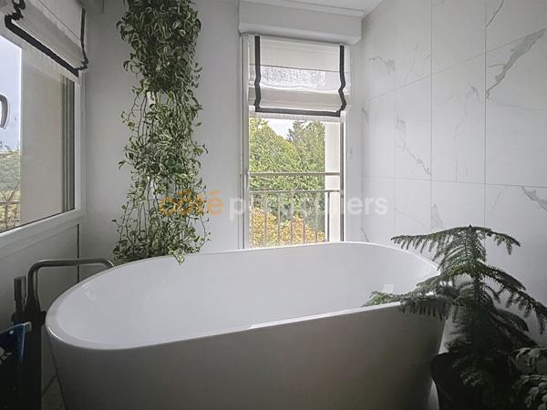 Vente
                Appartement103 m² - 3 Pièces -
                    MONTARGIS (45200)
