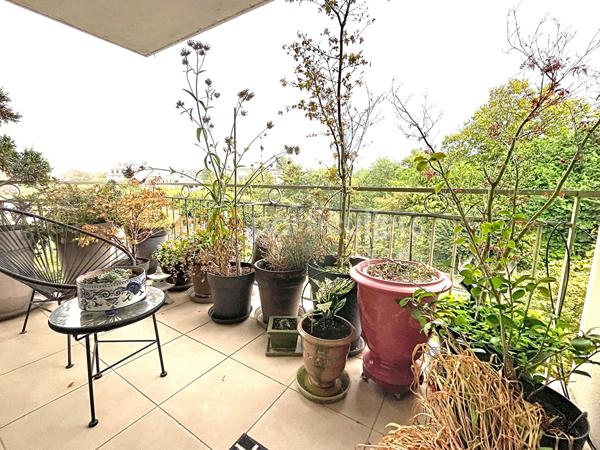 Vente
                Appartement103 m² - 3 Pièces -
                    MONTARGIS (45200)