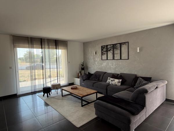 VILLA SUR PARC ARBORÉ AVEC PISCINE