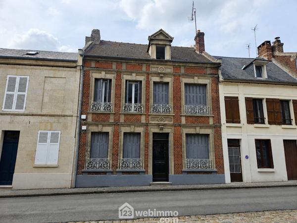 Maison 176 m² à Noyon 60400