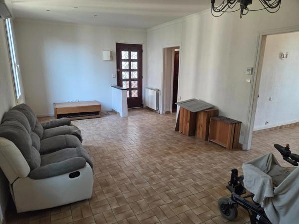 SAINT MARTIN DE VALGALGUES (30) idéal investisseur maison mitoyennes 91m² environ sur une parcelle de 175m² en centre ville.