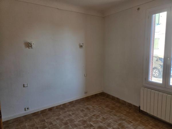 SAINT MARTIN DE VALGALGUES (30) idéal investisseur maison mitoyennes 91m² environ sur une parcelle de 175m² en centre ville.