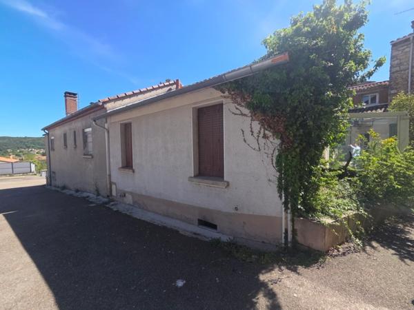 SAINT MARTIN DE VALGALGUES (30) idéal investisseur maison mitoyennes 91m² environ sur une parcelle de 175m² en centre ville.
