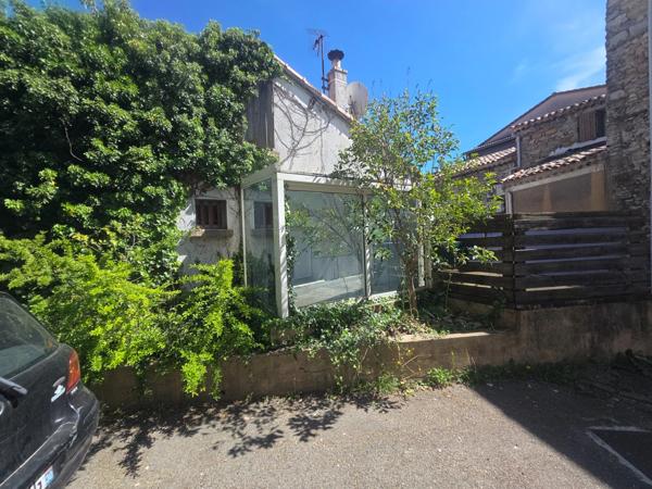 SAINT MARTIN DE VALGALGUES (30) idéal investisseur maison mitoyennes 91m² environ sur une parcelle de 175m² en centre ville.