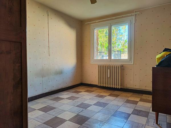 86170 CHERVES Maison Cherves 5 pièce(s) 110.60 m2