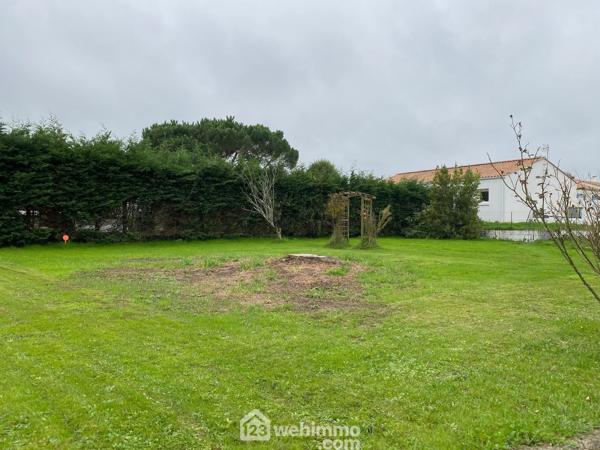 Terrain constructible 548 m² à Talmont-Saint-Hilaire 85440
