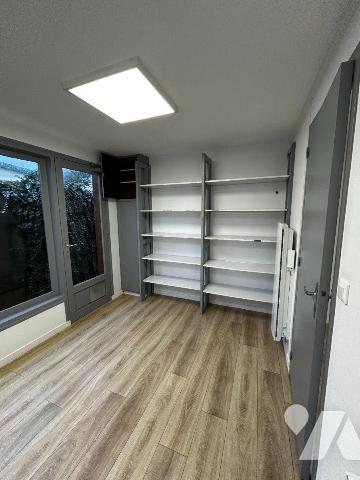 Fonds et murs commerciaux à vendre à Agon-Coutainville (50230) en Manche (50). Ce bien comprend...