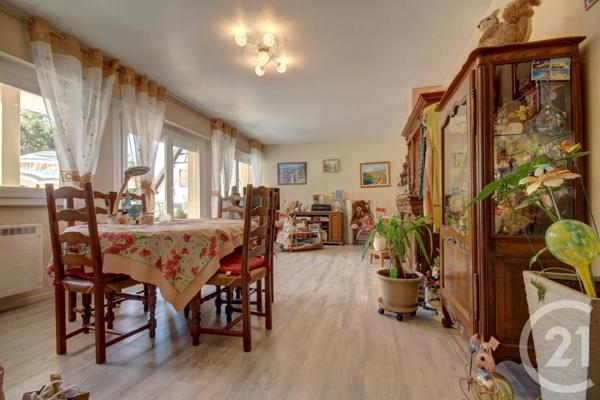 Appartement à vendre  3 pièces - 81,22 m 2   ERSTEIN  - 67