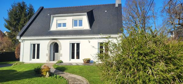 NANTES Nord : En vente, Maison familiale 168 m², sur parcelle 1500 m², 5 chambres, proche commodités.