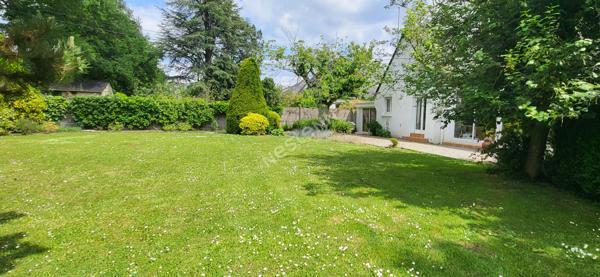 NANTES Nord : En vente, Maison familiale 168 m², sur parcelle 1500 m², 5 chambres, proche commodités.