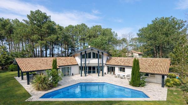Hamilton l'Immobilier de prestige et propriétés singulières. Sanguinet