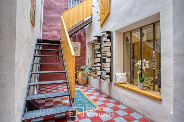 Maison d’artiste au coeur de l’Isle-sur-la-Sorgue avec atelier et terrasse panoramique
