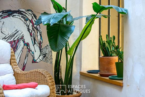 Maison d’artiste au coeur de l’Isle-sur-la-Sorgue avec atelier et terrasse panoramique