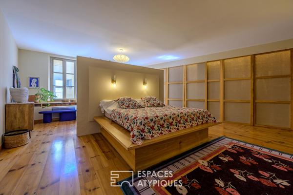 Maison d’artiste au coeur de l’Isle-sur-la-Sorgue avec atelier et terrasse panoramique