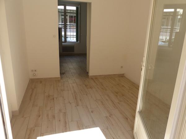 Appartement Nimes 1 pièce 21.57 m2