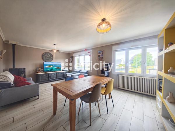 Maison
         6 pièces
        - 140 m² Exclusivité 250 000 € *