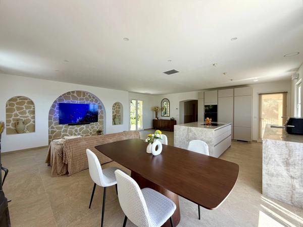 Villa individuelle – Vue panoramique – 5 Chambres – Piscine – Double Garage – T2 indépendant - 83300 Draguignan - Réf 87101102