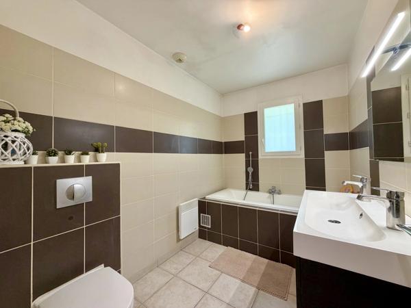 Villa individuelle – Vue panoramique – 5 Chambres – Piscine – Double Garage – T2 indépendant - 83300 Draguignan - Réf 87101102