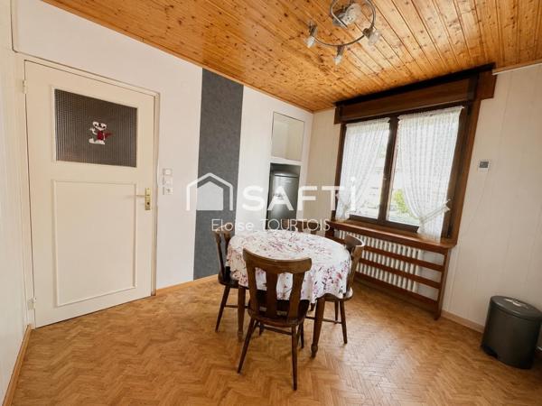 Découvrez cette charmante maison individuelle située à Creutzwald !