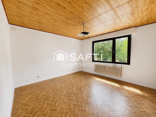 Découvrez cette charmante maison individuelle située à Creutzwald !
