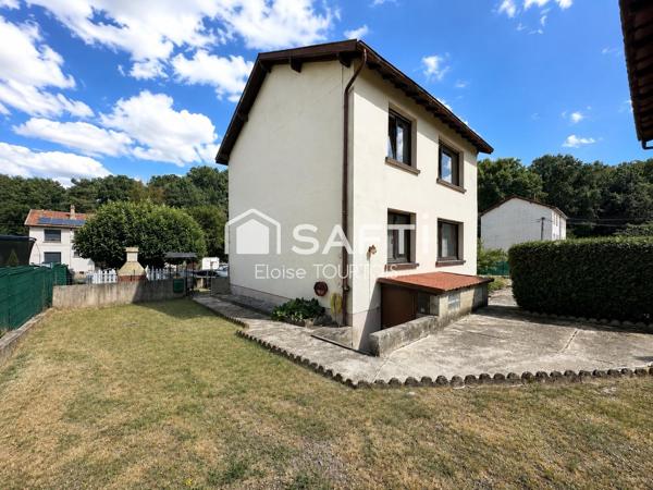 Découvrez cette charmante maison individuelle située à Creutzwald !