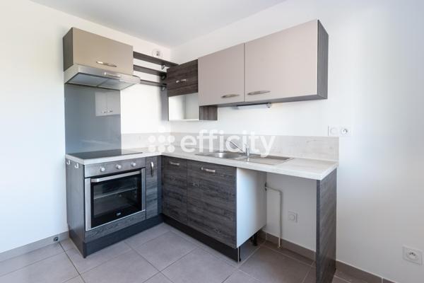 Maison
         5 pièces
        - 104 m² Exclusivité 459 000 € *