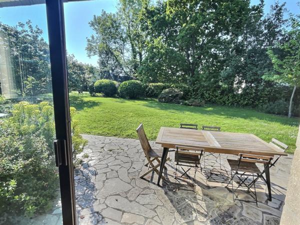 Fouesnant (29170) Belle propriété à deux pas des plages, composée d’une maison principale de 150 m² et d’une maisonnette de 40 m