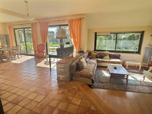 Fouesnant (29170) Belle propriété à deux pas des plages, composée d’une maison principale de 150 m² et d’une maisonnette de 40 m