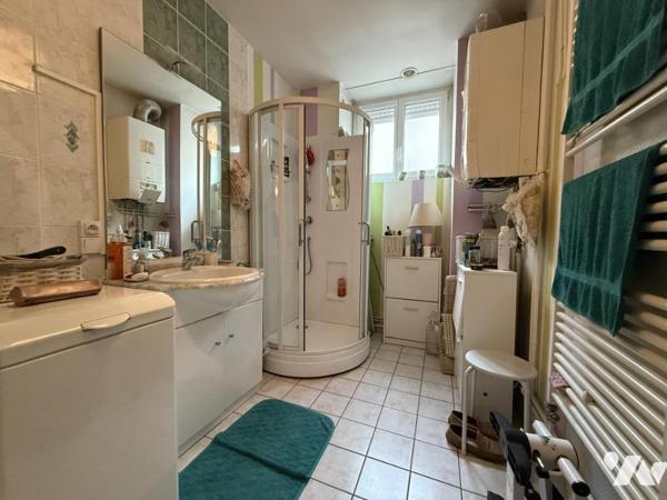 APPARTEMENT T2 CENTRE ET BALCON